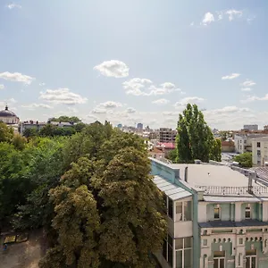 https://dayflat-apartments-on-mikhailivska-16a.hotels-of-kiev.com