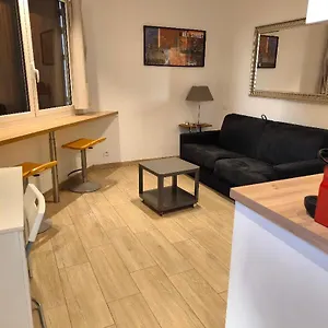 https://cosy-2p-a-5-minutes-a-pied-de-la-mer-et-du-centre.fr-provencehotel.com